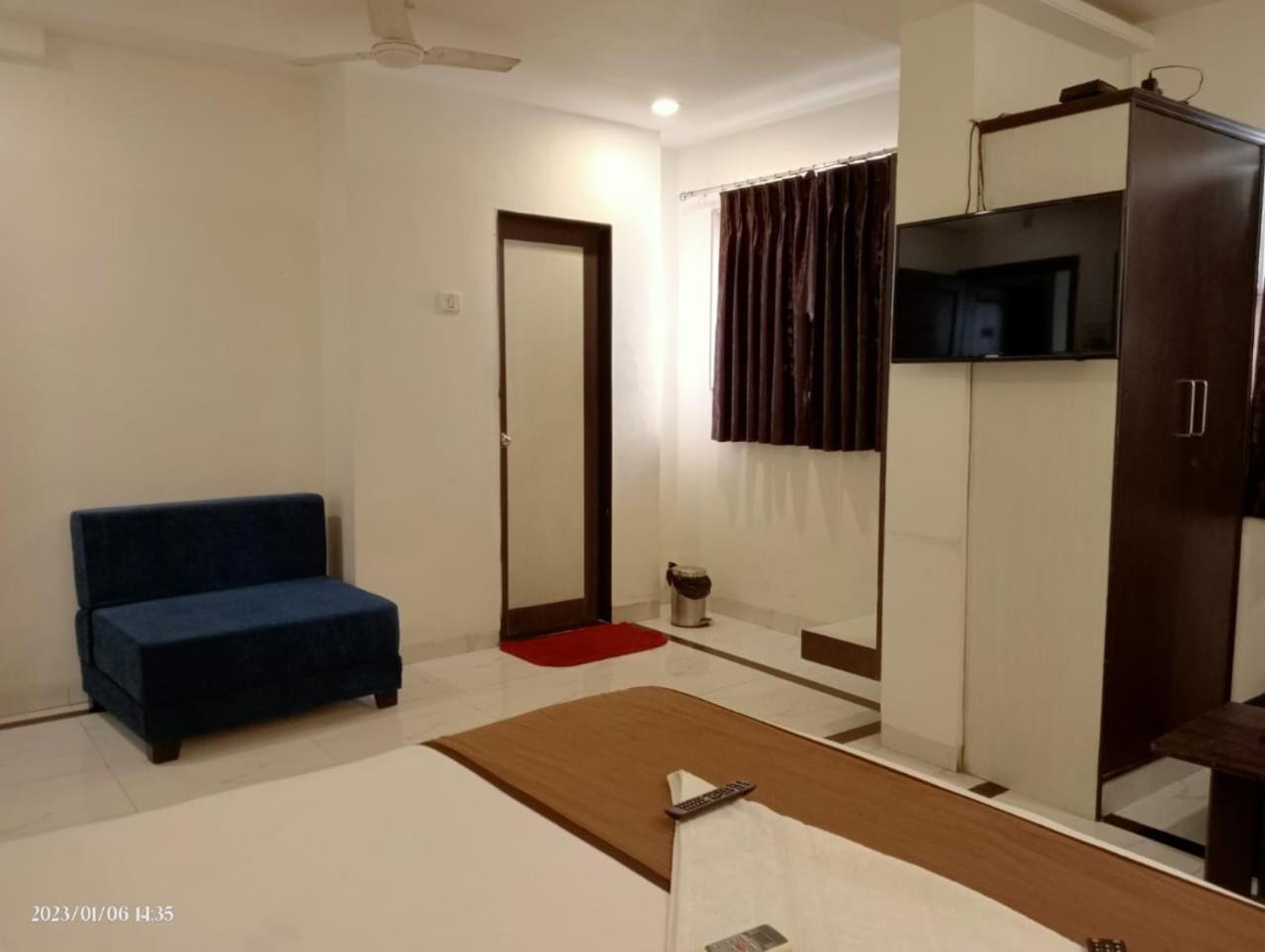 Hotel Saikripa Imperial Daman Eksteriør billede