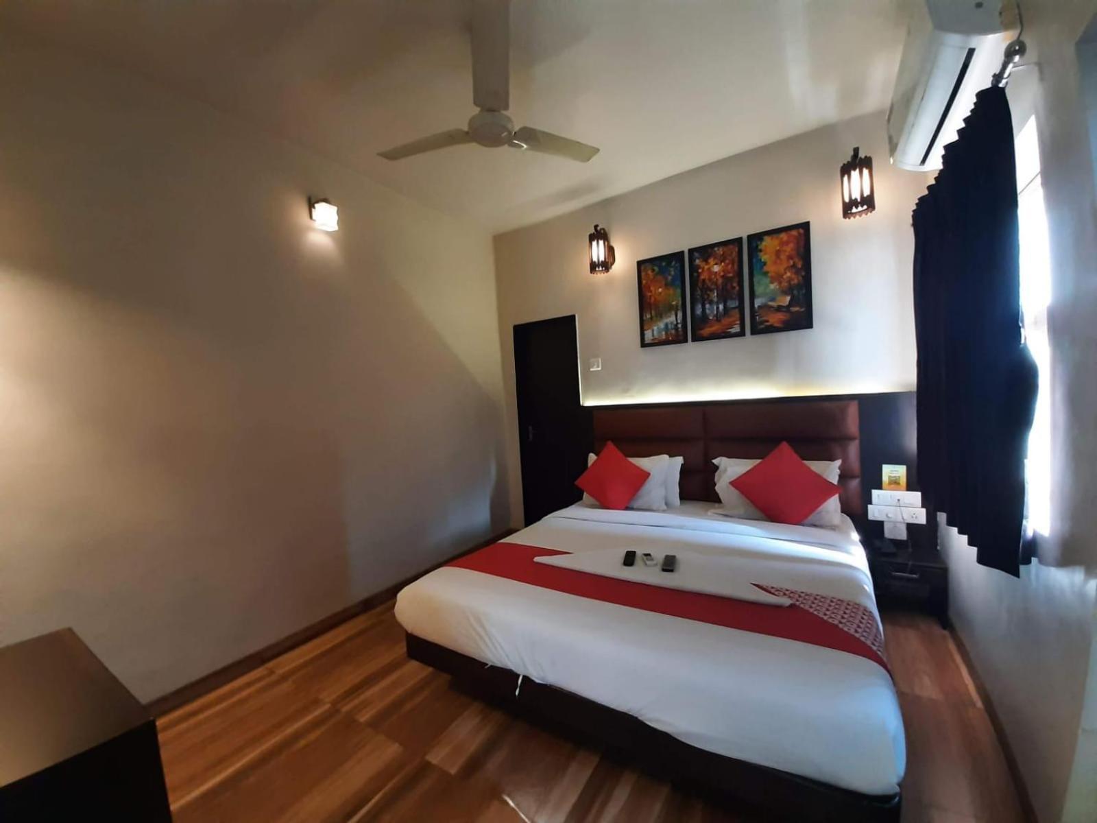 Hotel Saikripa Imperial Daman Eksteriør billede